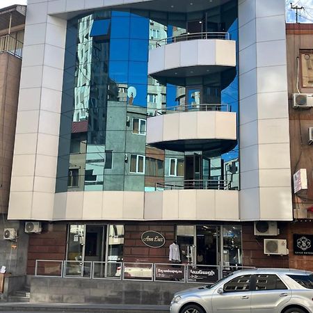 Friendly Hotel Erivan Exterior foto
