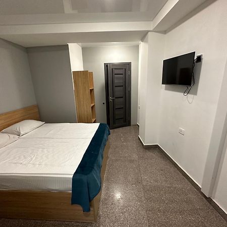 Friendly Hotel Erivan Exterior foto