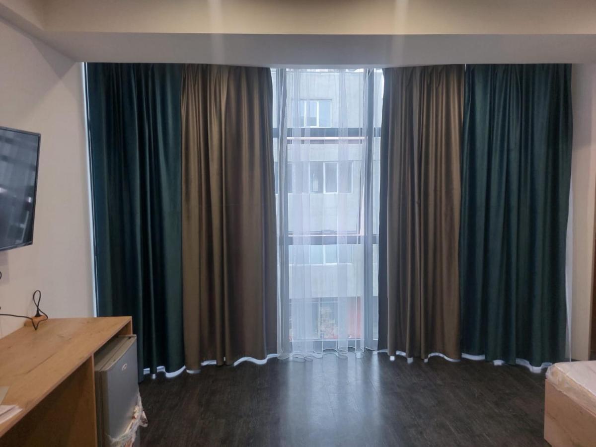 Friendly Hotel Erivan Exterior foto