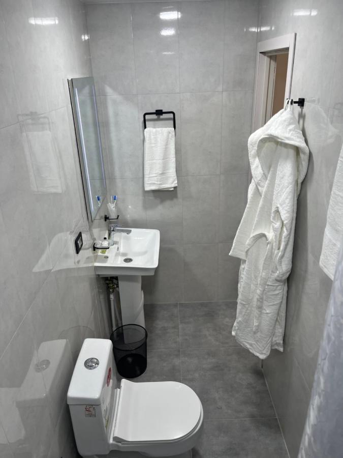 Friendly Hotel Erivan Exterior foto