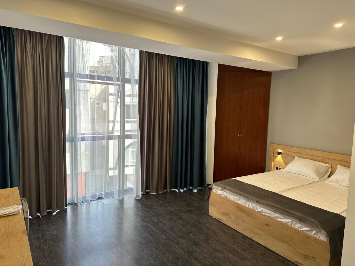 Friendly Hotel Erivan Exterior foto