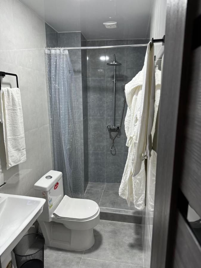 Friendly Hotel Erivan Exterior foto