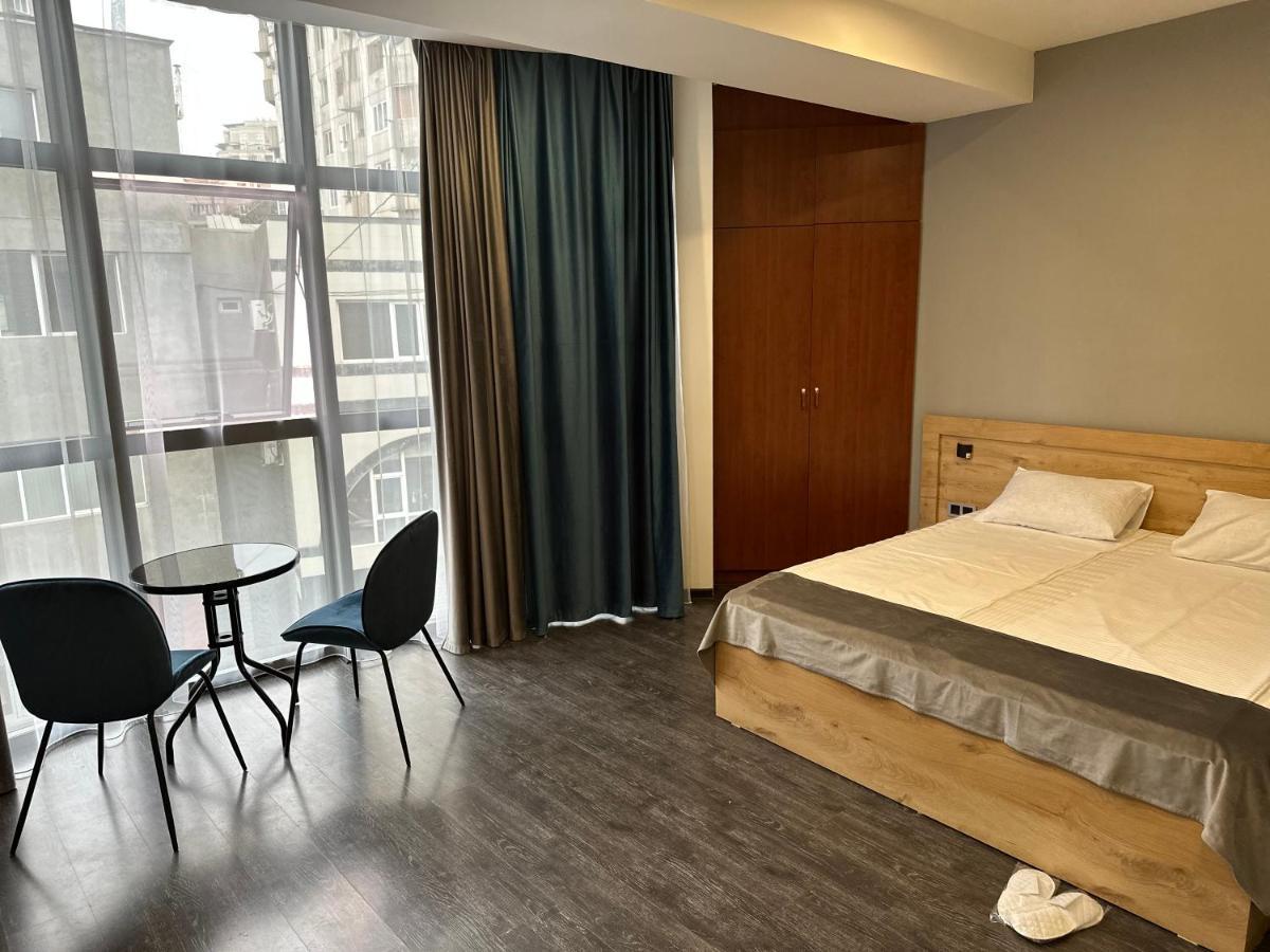 Friendly Hotel Erivan Exterior foto