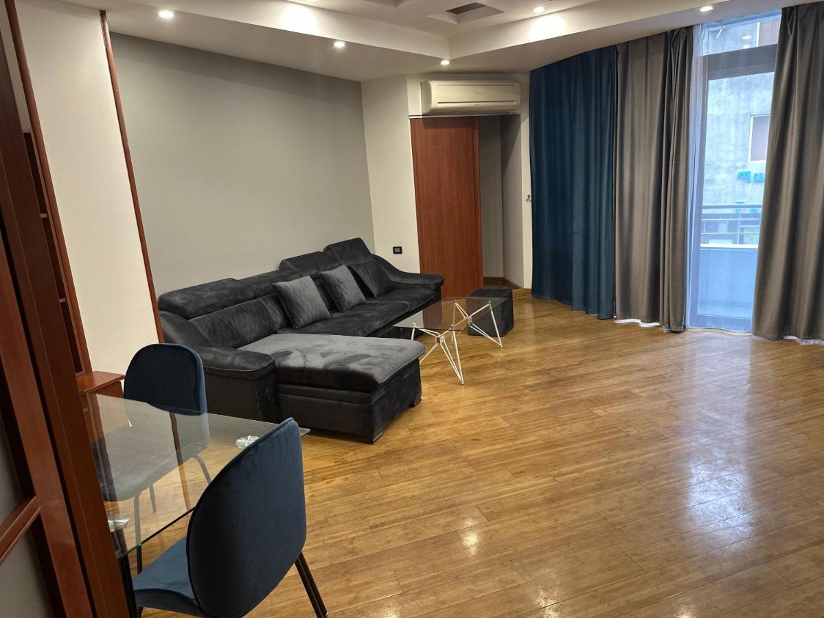 Friendly Hotel Erivan Exterior foto
