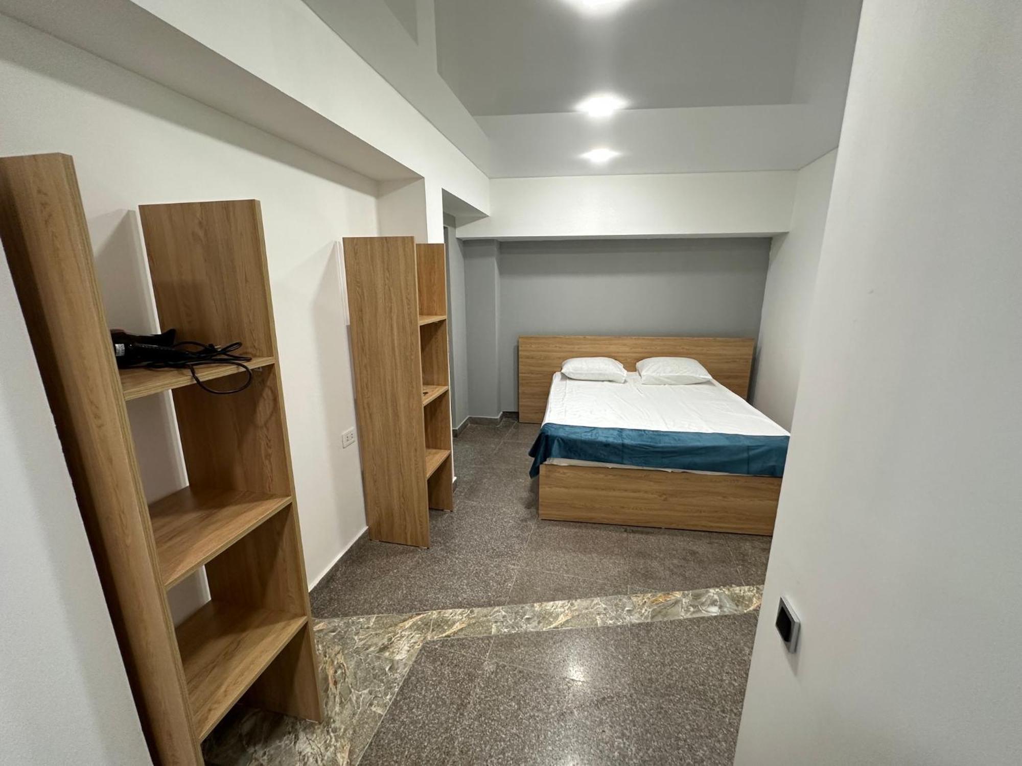 Friendly Hotel Erivan Exterior foto