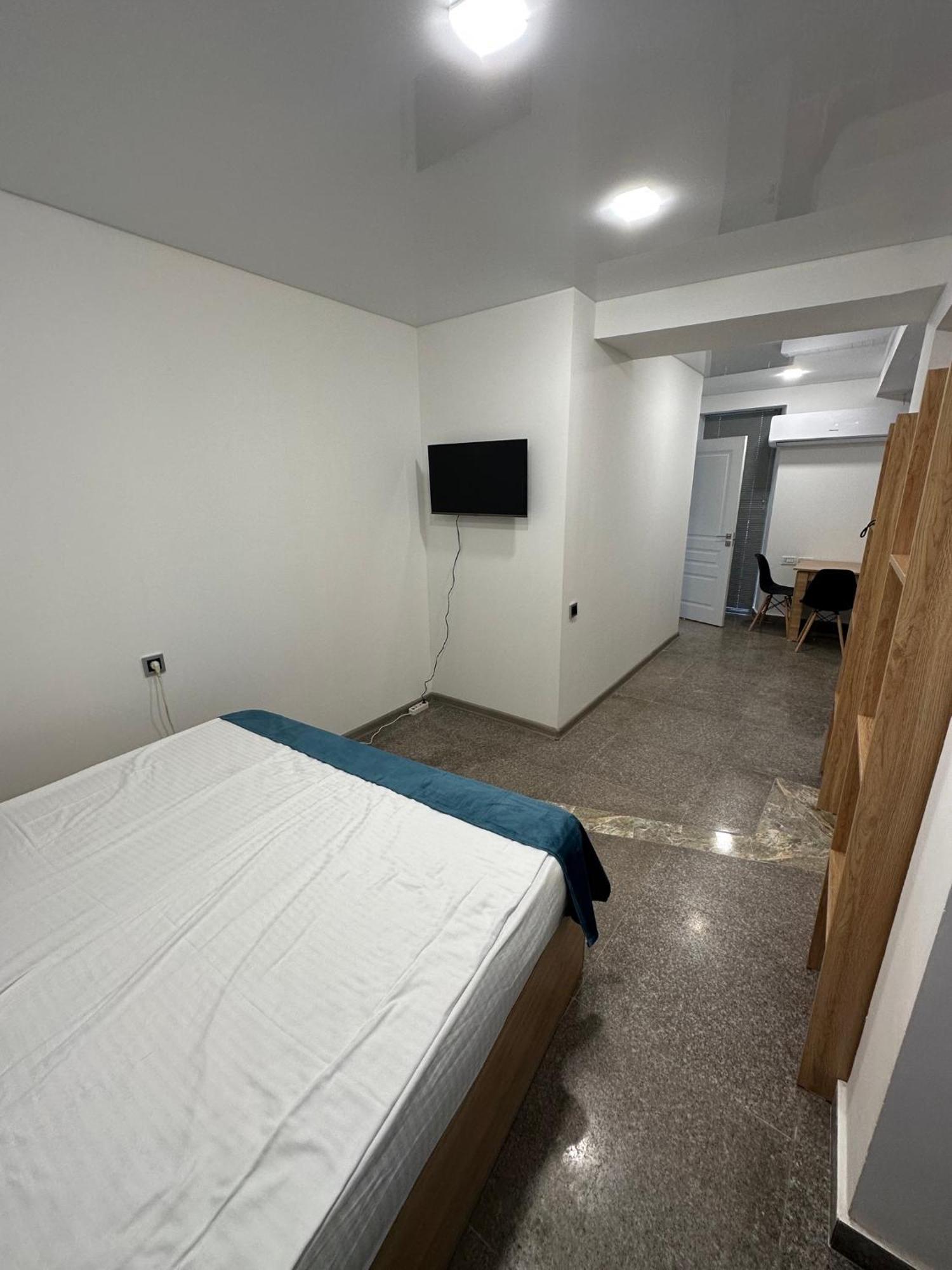 Friendly Hotel Erivan Exterior foto