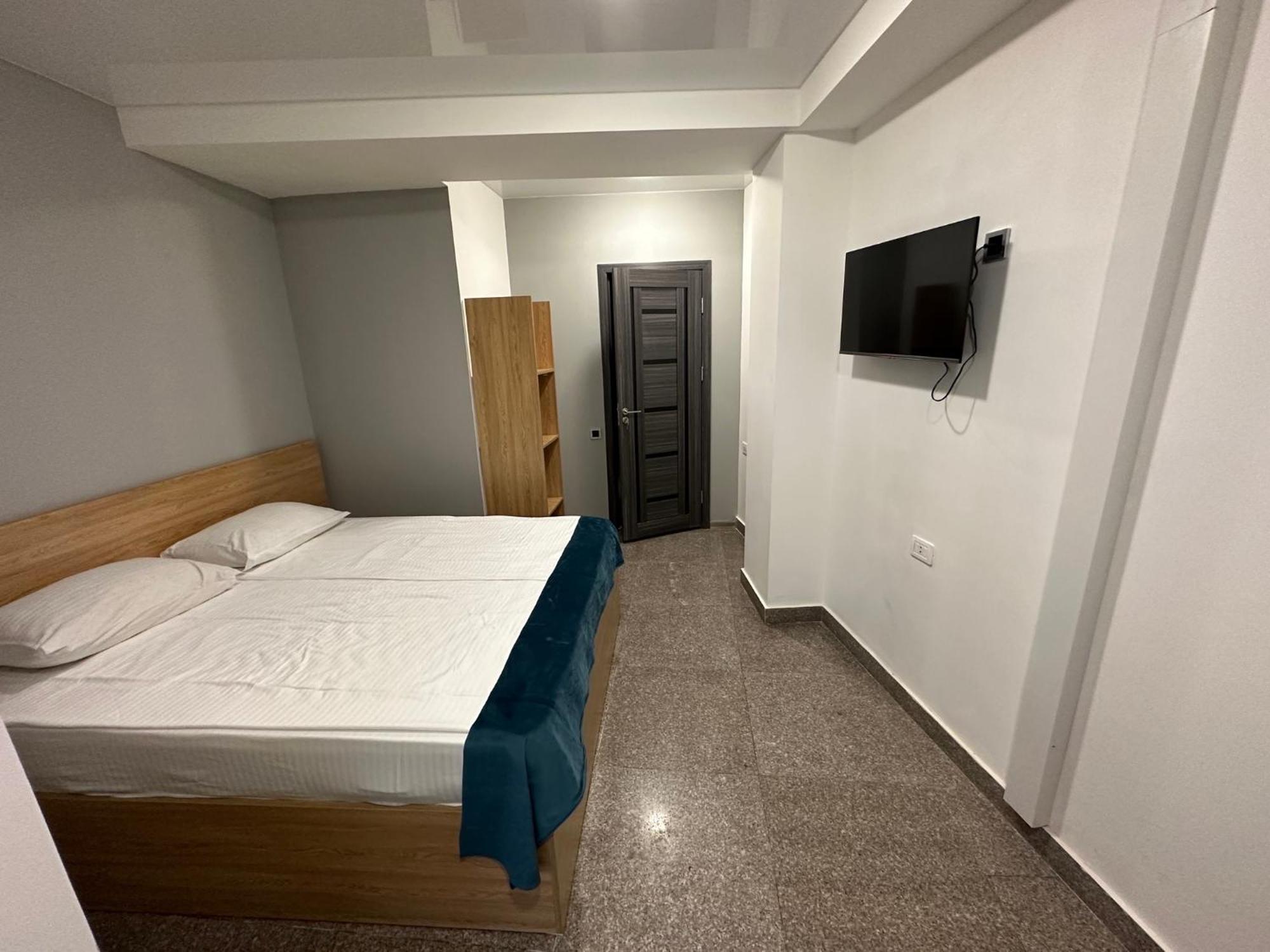 Friendly Hotel Erivan Exterior foto